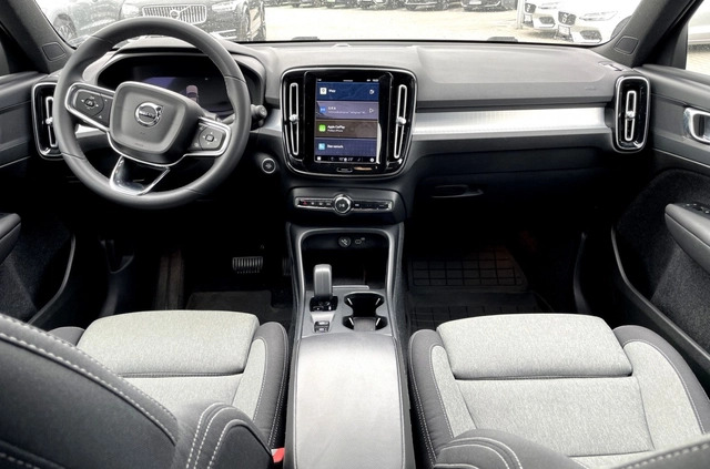 Volvo XC 40 cena 149900 przebieg: 23423, rok produkcji 2023 z Wrocław małe 4